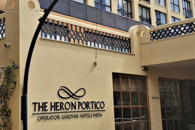 olemaantuadventures_Heron-Portico-Hotel